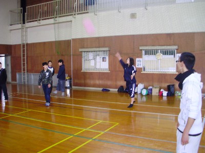 バレーボールは極真空手広島西支部の保護者の方も参加