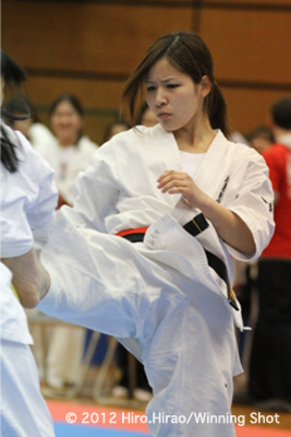 アイメイクばっちりの女子大生　横山選手！オシャレも大事だが強さはもっと大事！