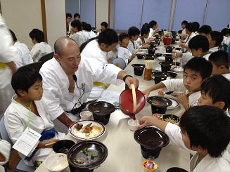 嫌いな物も合宿の時には食べられるんだって(*^^)v