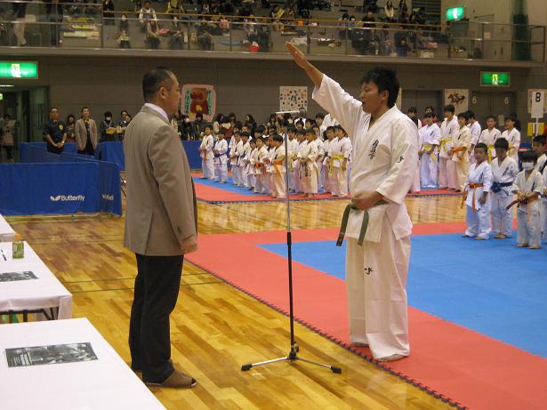 ここは石原選手にもう一度登場してもらいます。彼は可能性を秘めてます。いろんな道場に出稽古に行ってもらいたい！！