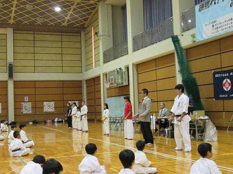 ８名のうち５名が女子だということ。久保初段男子の実力も凄いんだというところを見せてくれ！頼んだぞ