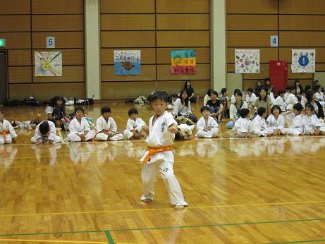 先日の香川県大会で組手で活躍した川森くん。タイミングのとり方が上手い！！