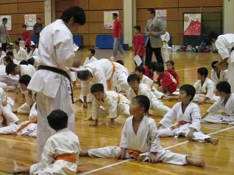 久保先輩！もっと開けというんですか？